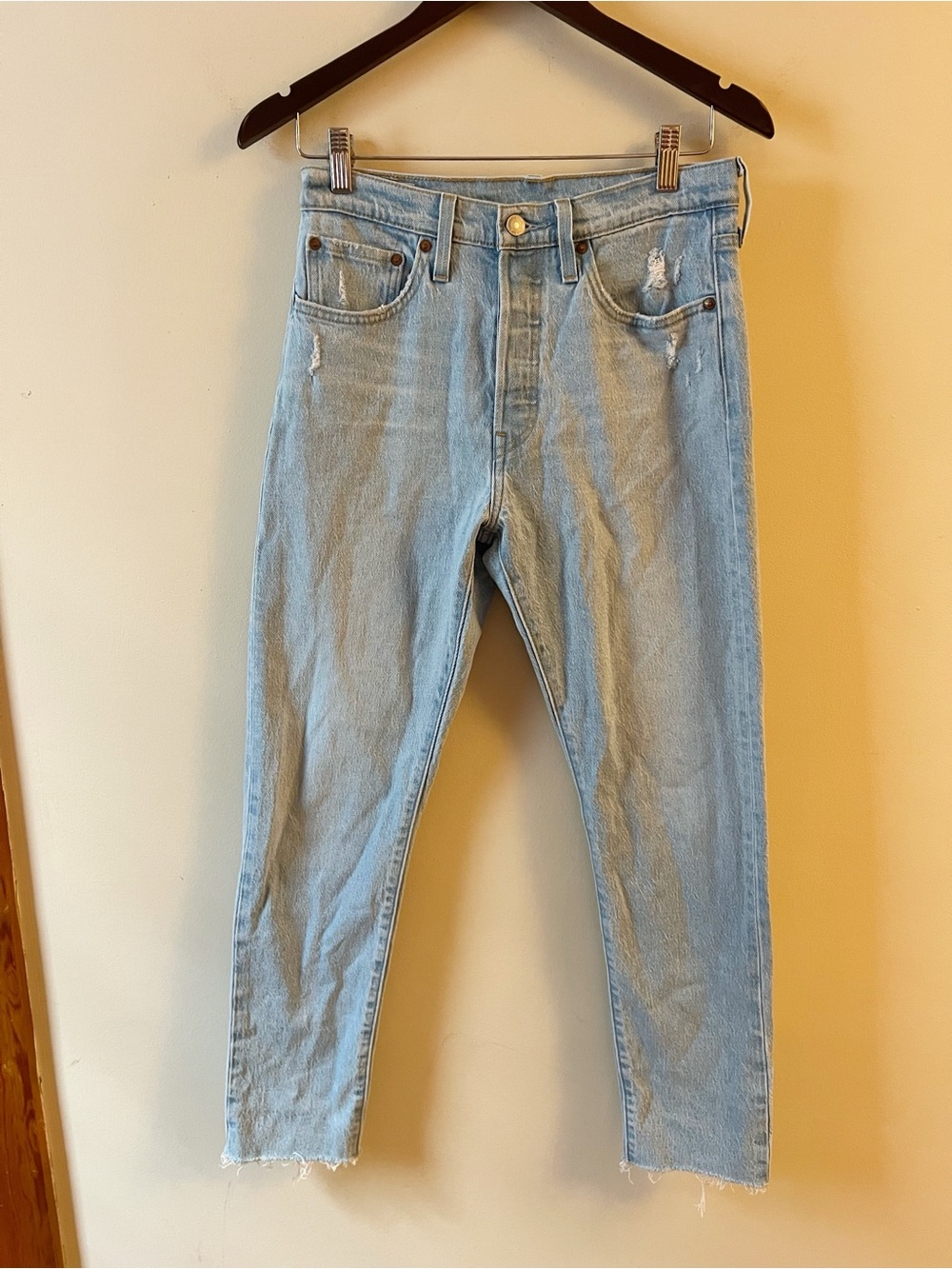 Levi’s 501 Stretch Skinny Women's Jeans Short 28” x 28” Raw Hem light Blue